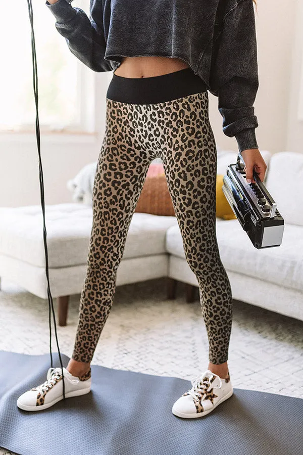 A Chic Peek Midrise Leopard Legging