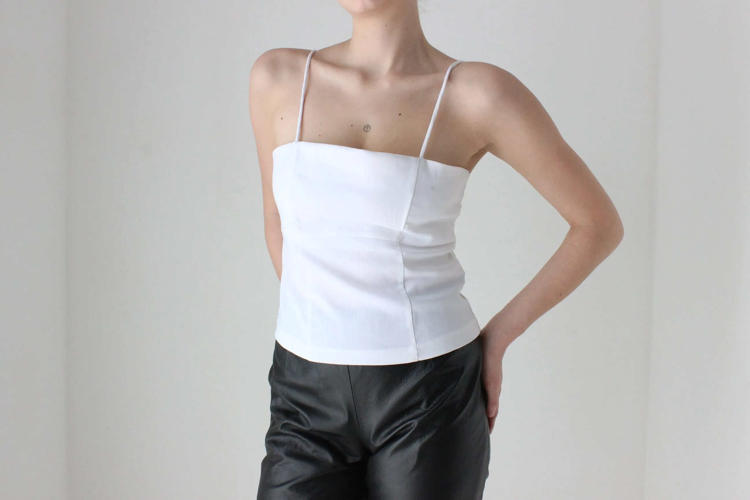 BALLETCORE Minimal Y2K Fitted Spaghetti Strap Tank