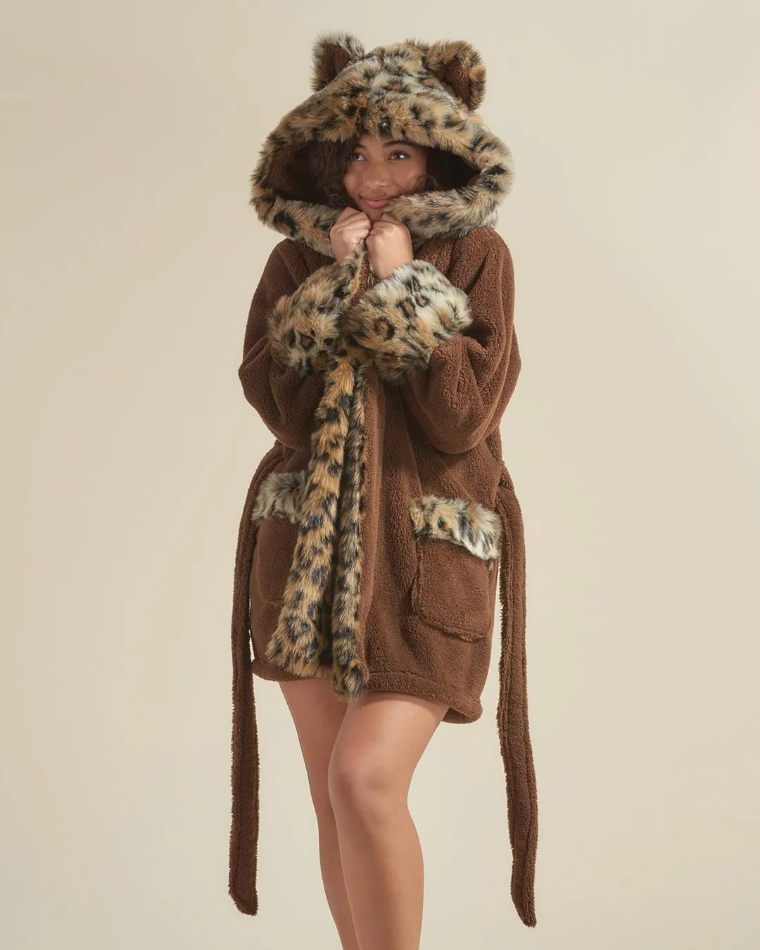 Leopard Classic Short Faux Fur Robe | Women's