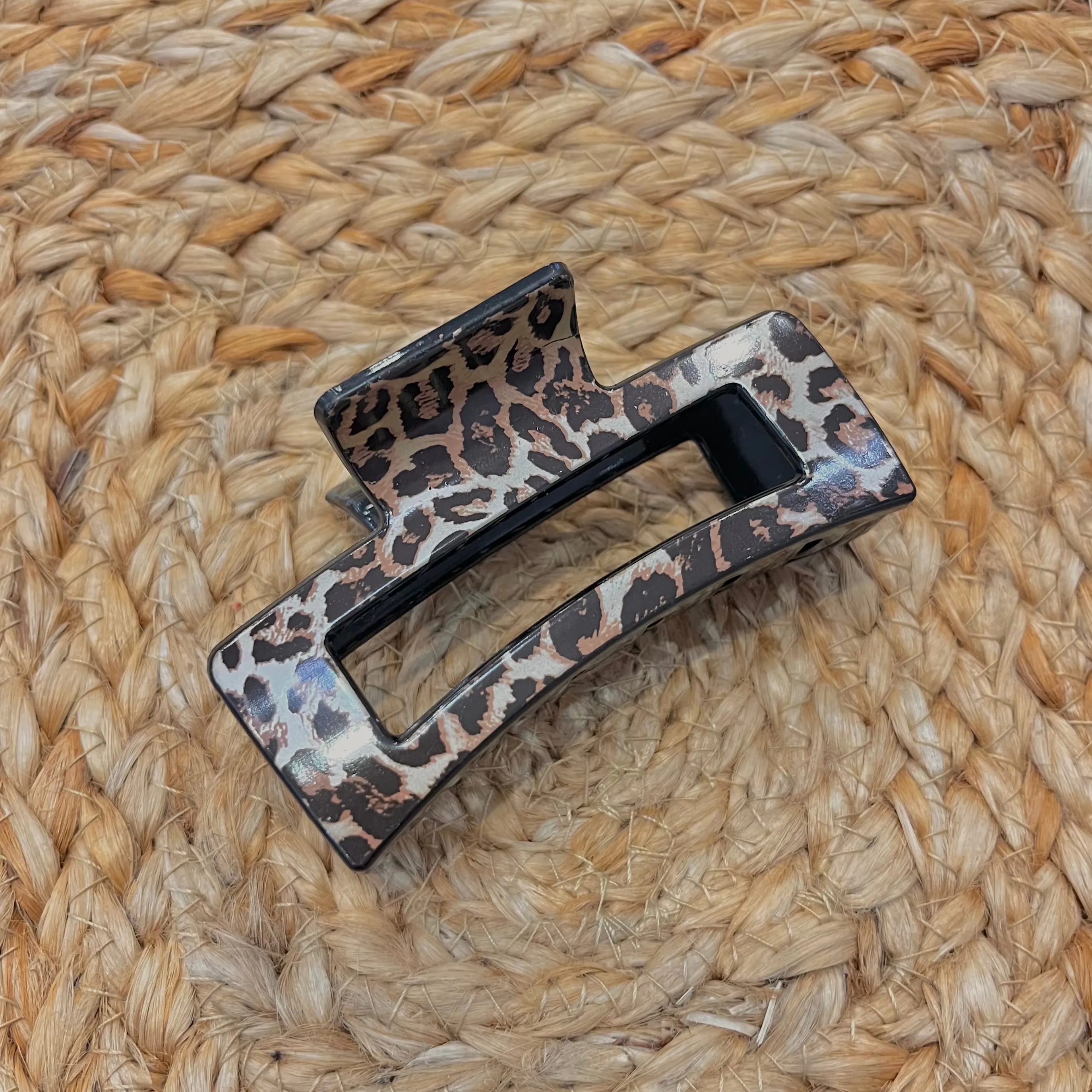 Lila Leopard Claw Clip