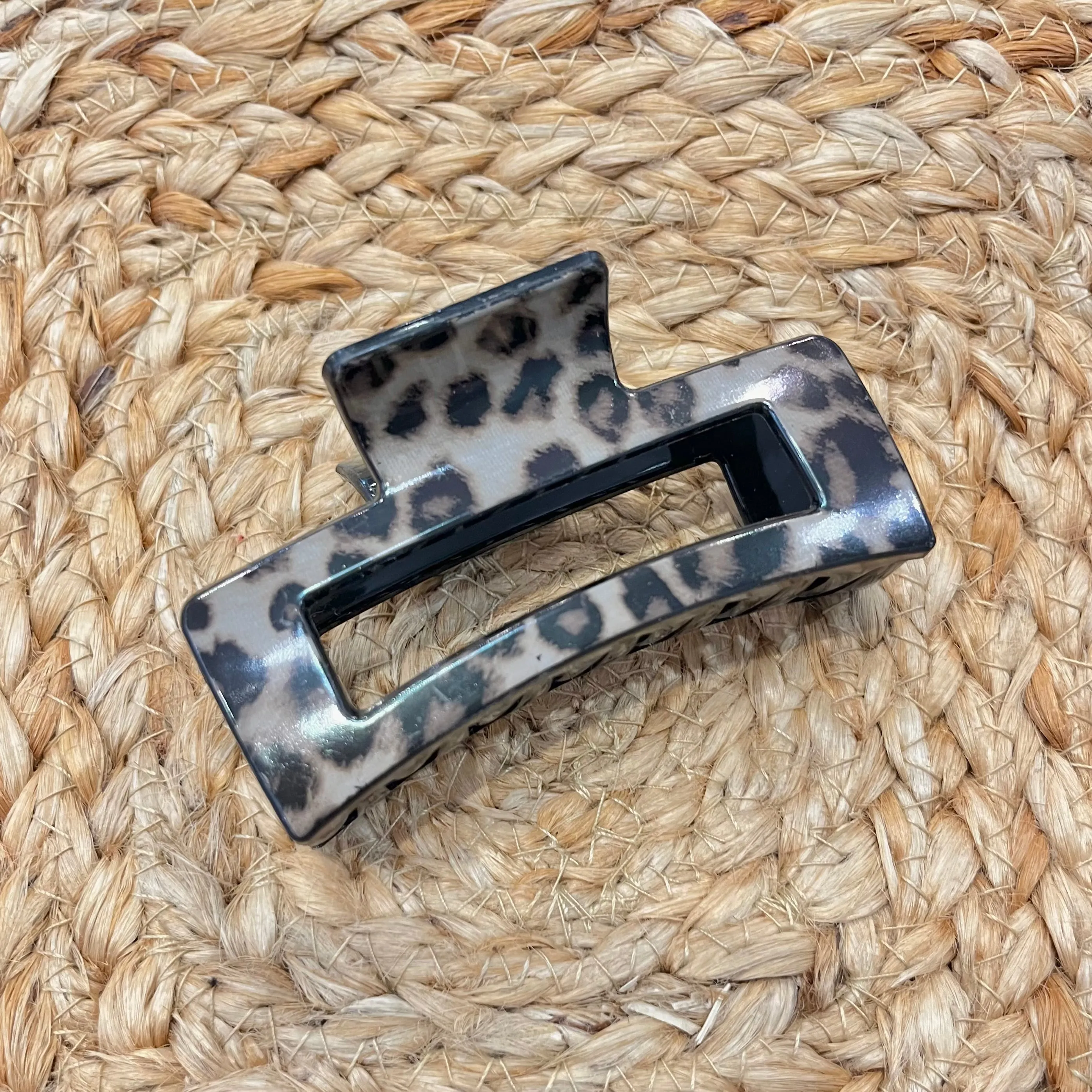 Lila Leopard Claw Clip