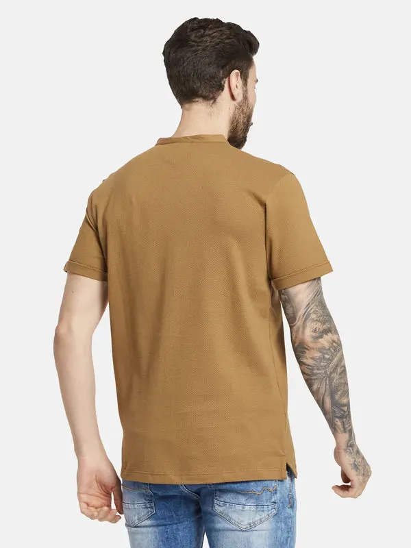 Octave Ss24 Men Henley Neck Cut Outs T-Shirt