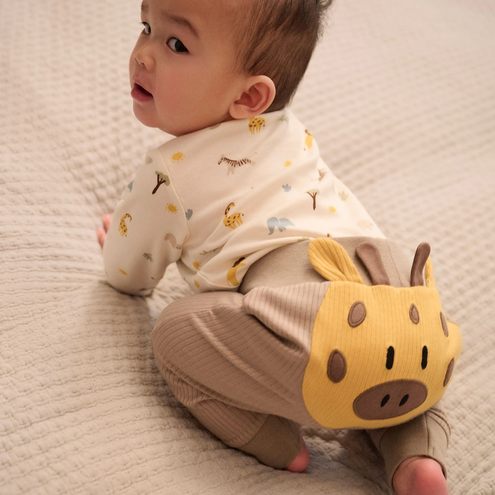 Safari Long Sleeve Bodysuit & Giraffe Joggers Outfit