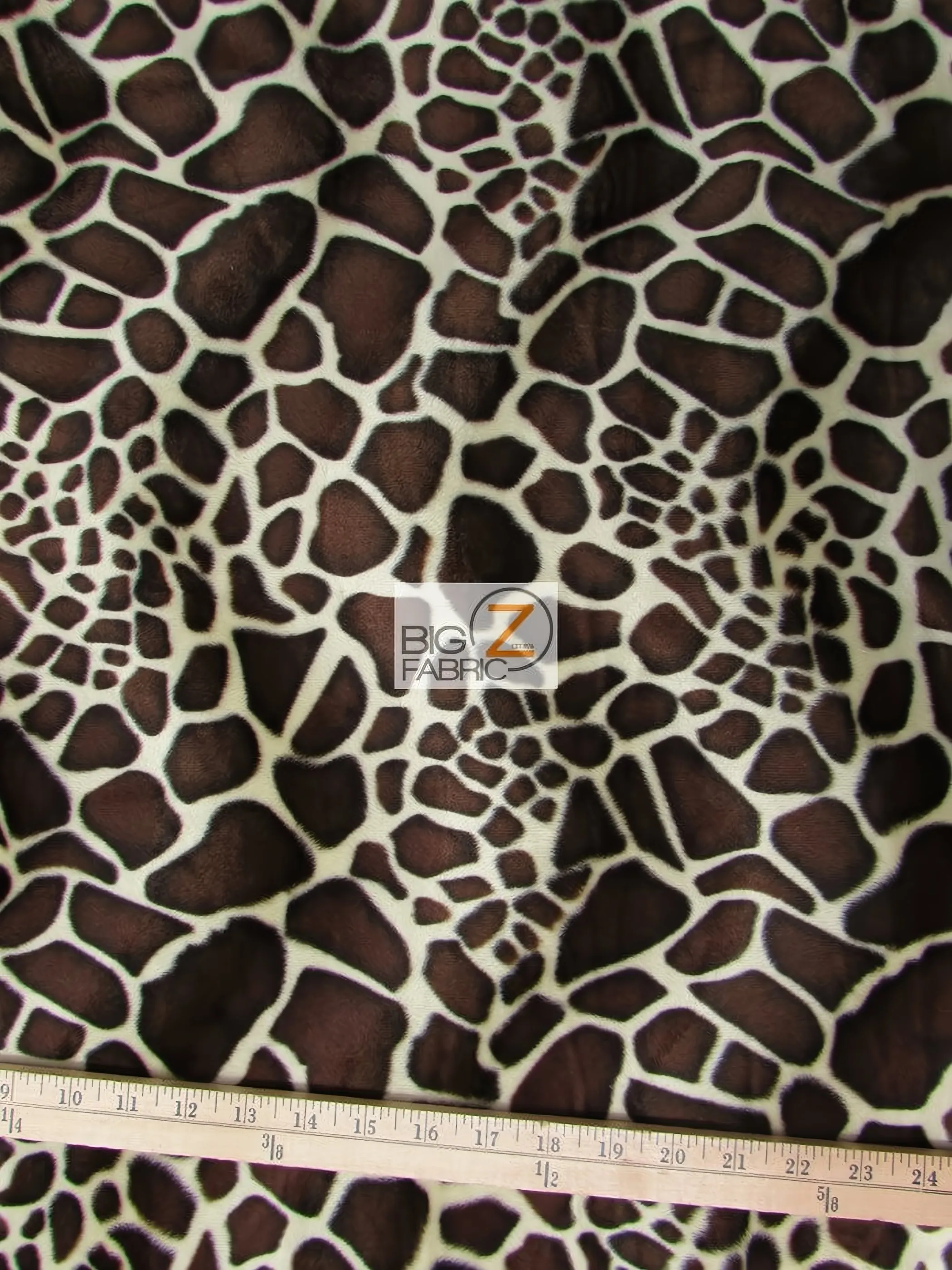 Safari Velboa Giraffe Animal Short Pile Fabric / By The Roll - 25 Yards