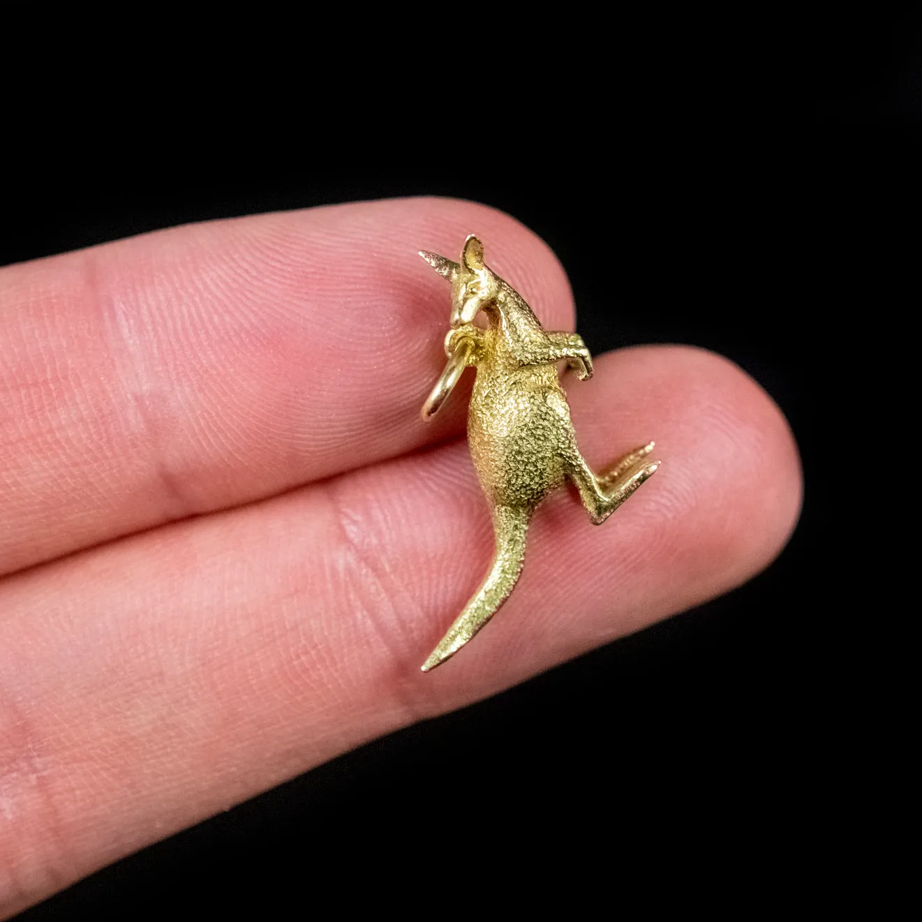 Vintage Kangaroo Charm Pendant 18Ct Gold Circa 1970